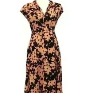 Urban Outfitters Black Tan Floral Dress Size M Midi Fit & Flare Short Sleeve